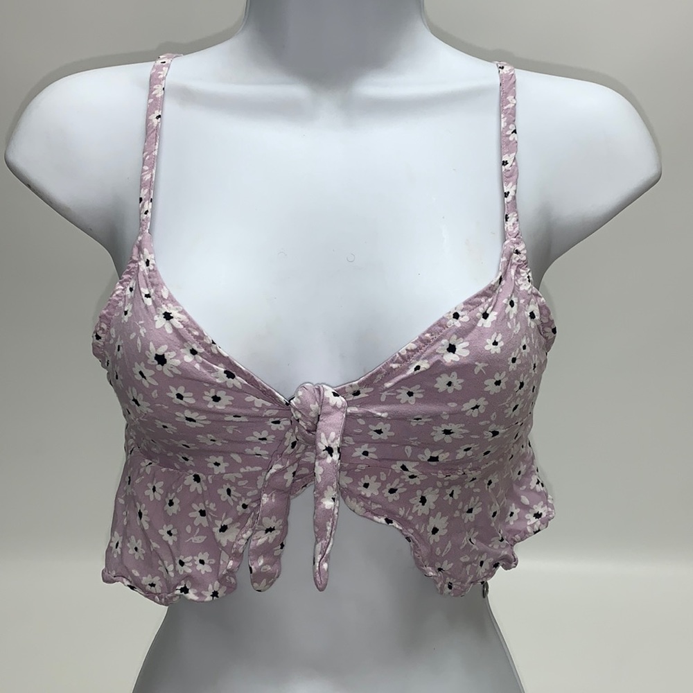 Super comfortable crop top tank. Fits like an XXS